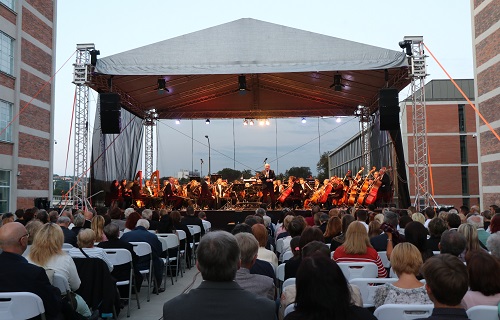 Filharmonie pod širým nebem